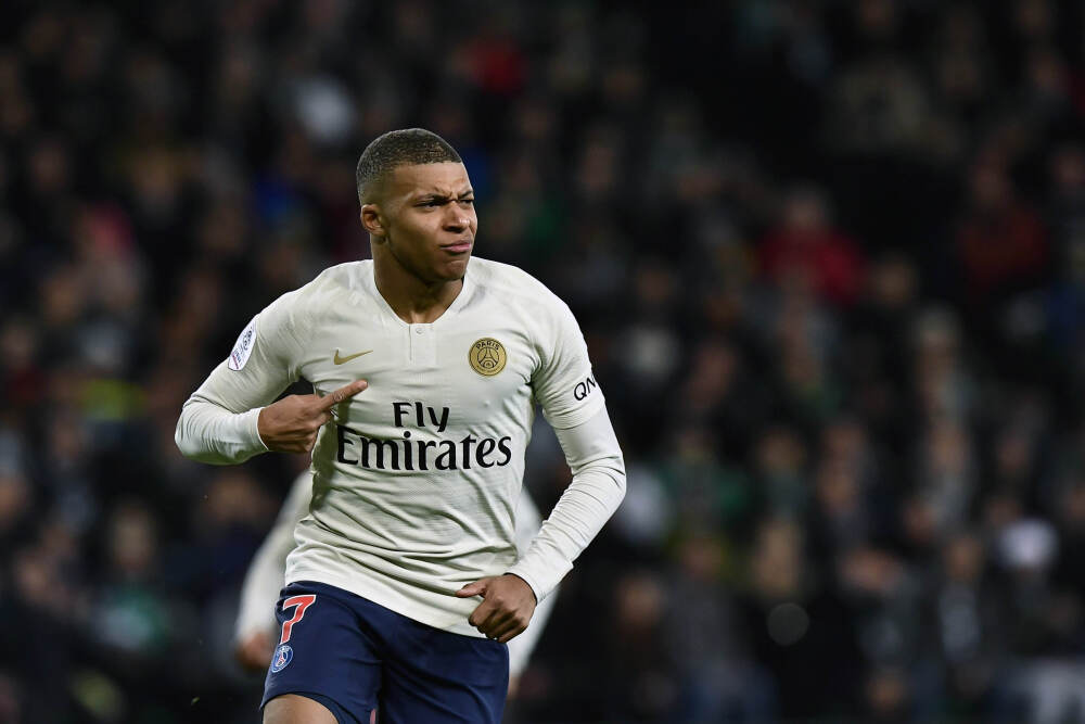 加拿大新增就业超预期 失业率小幅降至6.9%